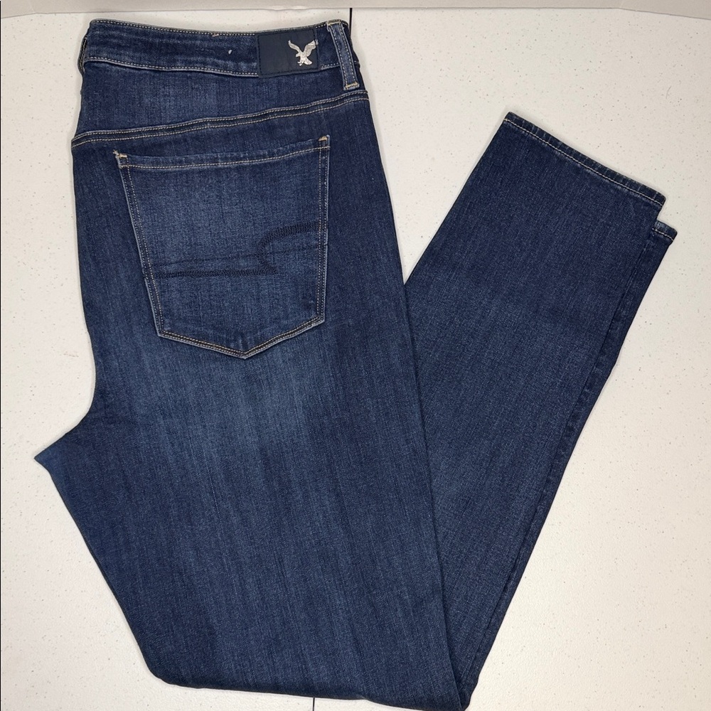 Women’s 18 Long American Eagle Outfitters Dark Blue Straight Leg Jeans